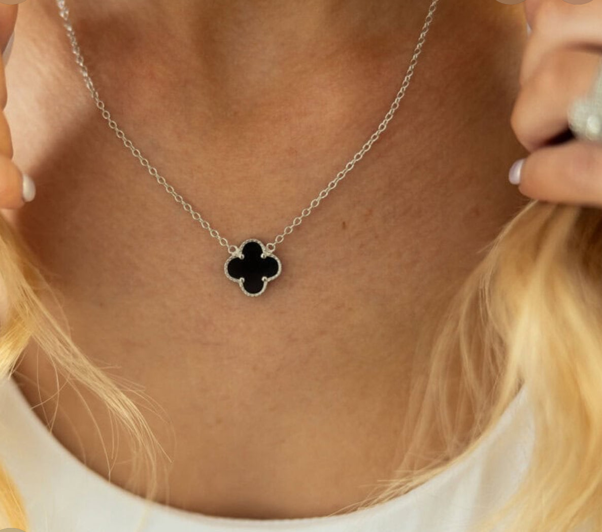 White Ubax Van Cleef Necklace - 18K Silver Necklace