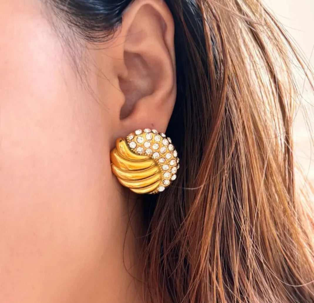 Ugaaso Diamond Earrings - 18K Gold Plated