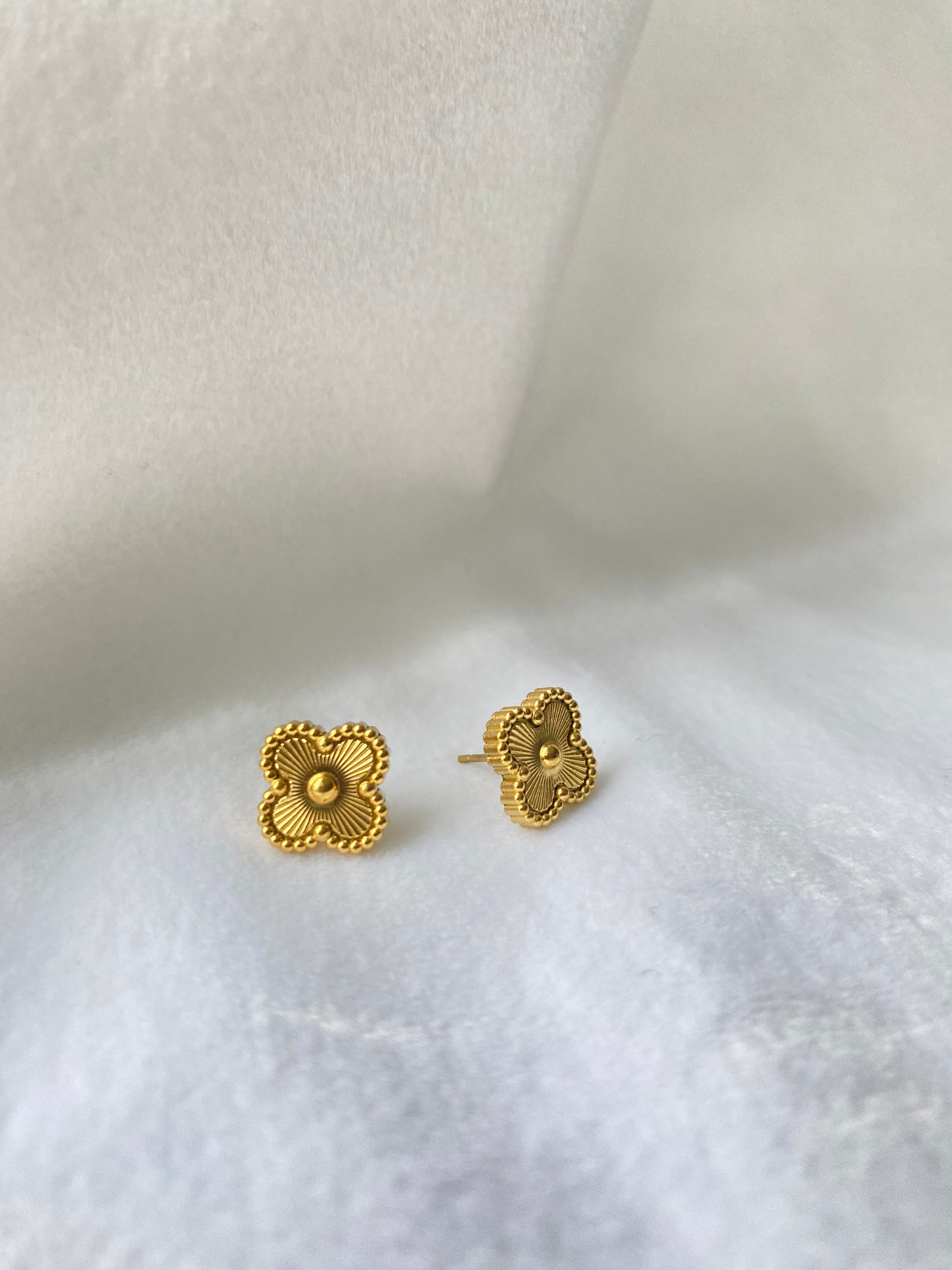 Gold Ubax Van Cleef Set - Stainless Steel