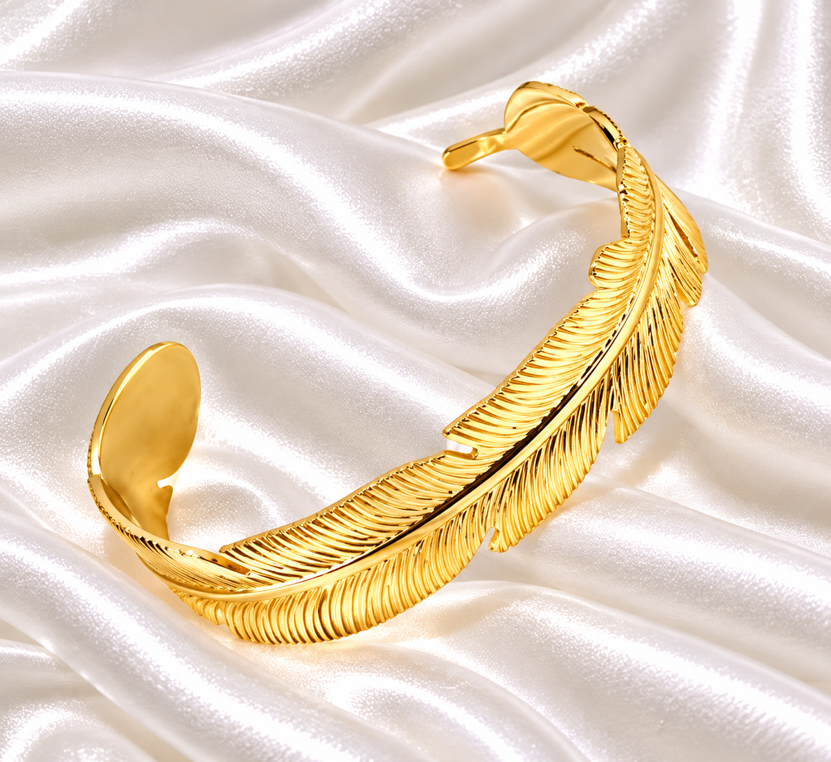 Aisha cuff Bracelet - 18k Gold Plated