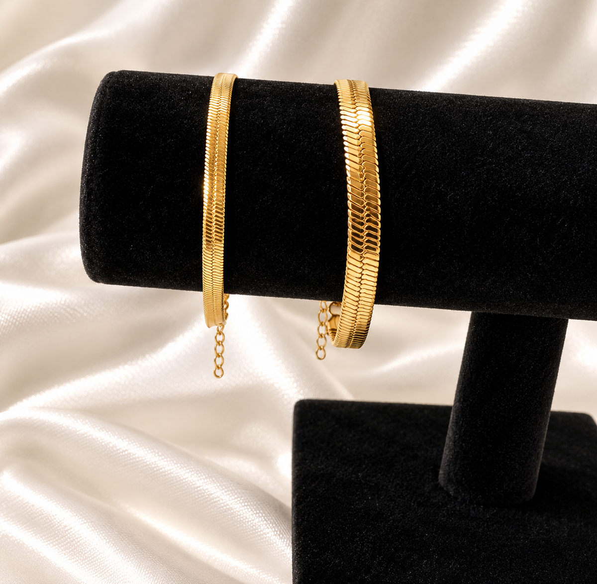 Ismahan Slim Herringbone Bracelet - 18k Gold Plated
