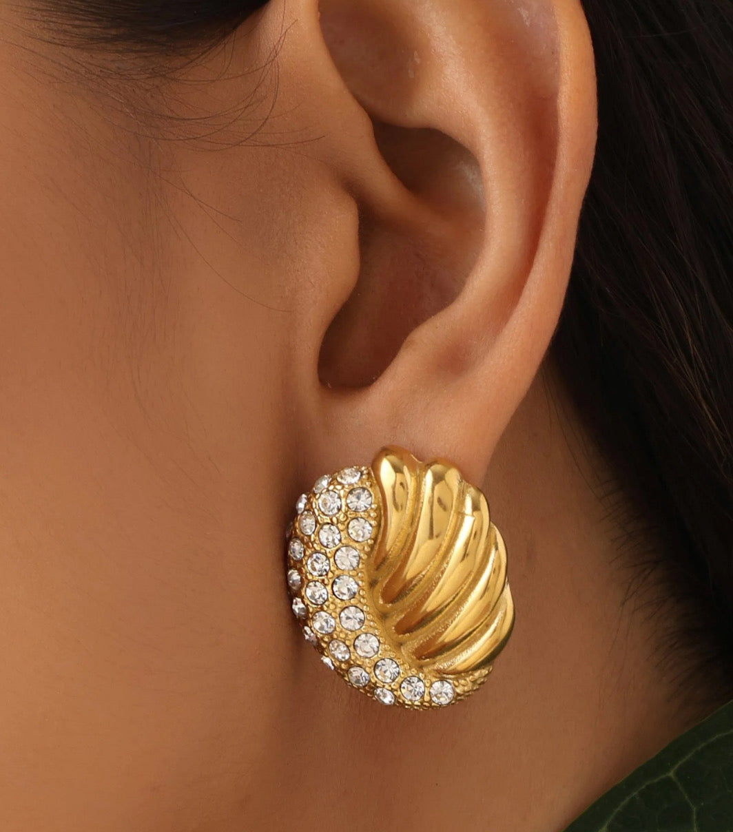 Ugaaso Diamond Earrings - 18K Gold Plated